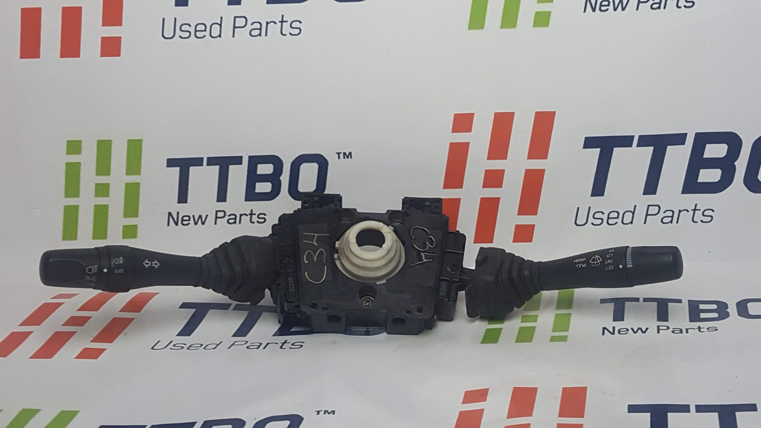 C34 LAUREL HEADLAMP AND WIPER SWITCH ASSY