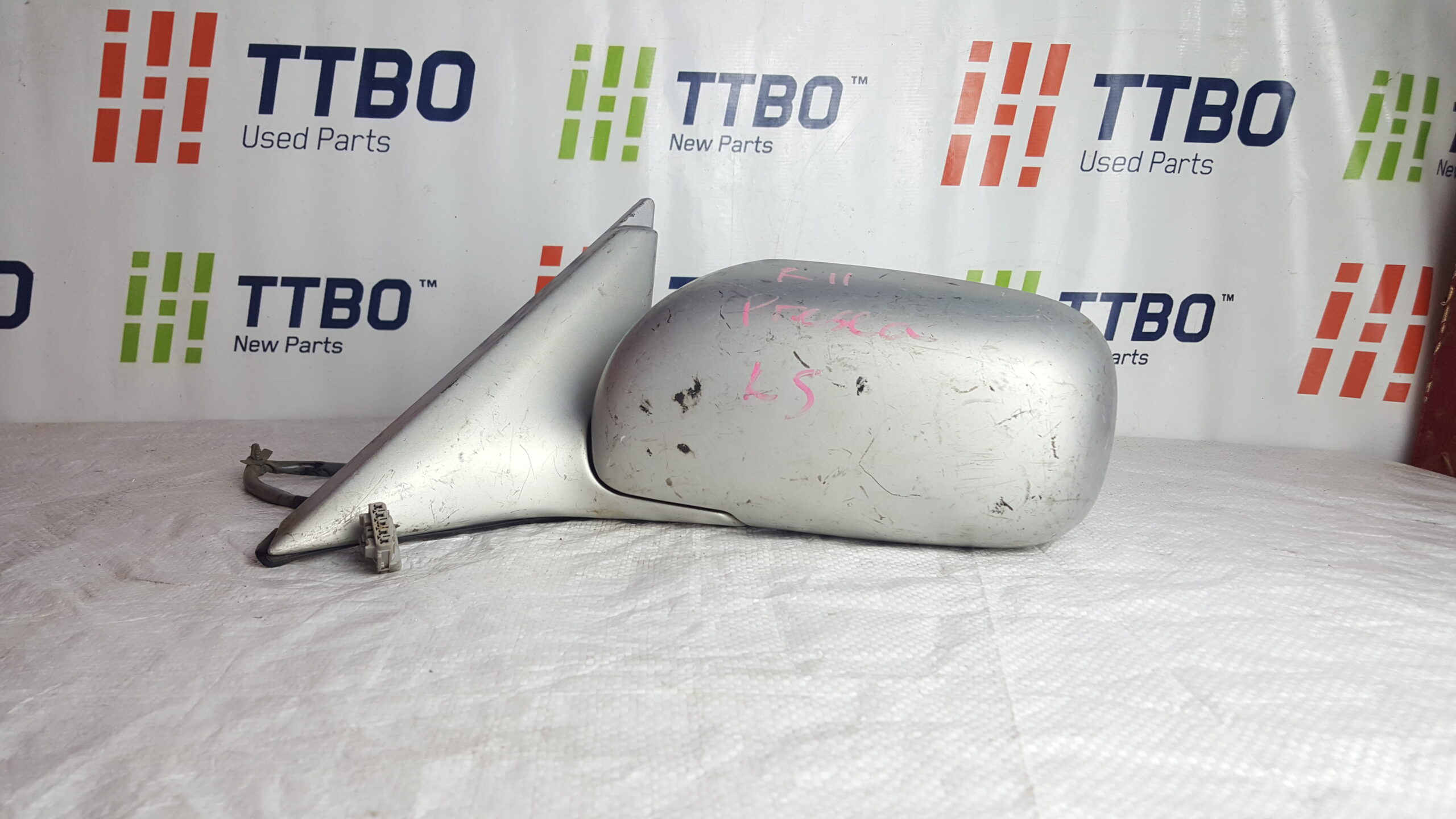 R11 PRESEA DOOR MIRROR, LH