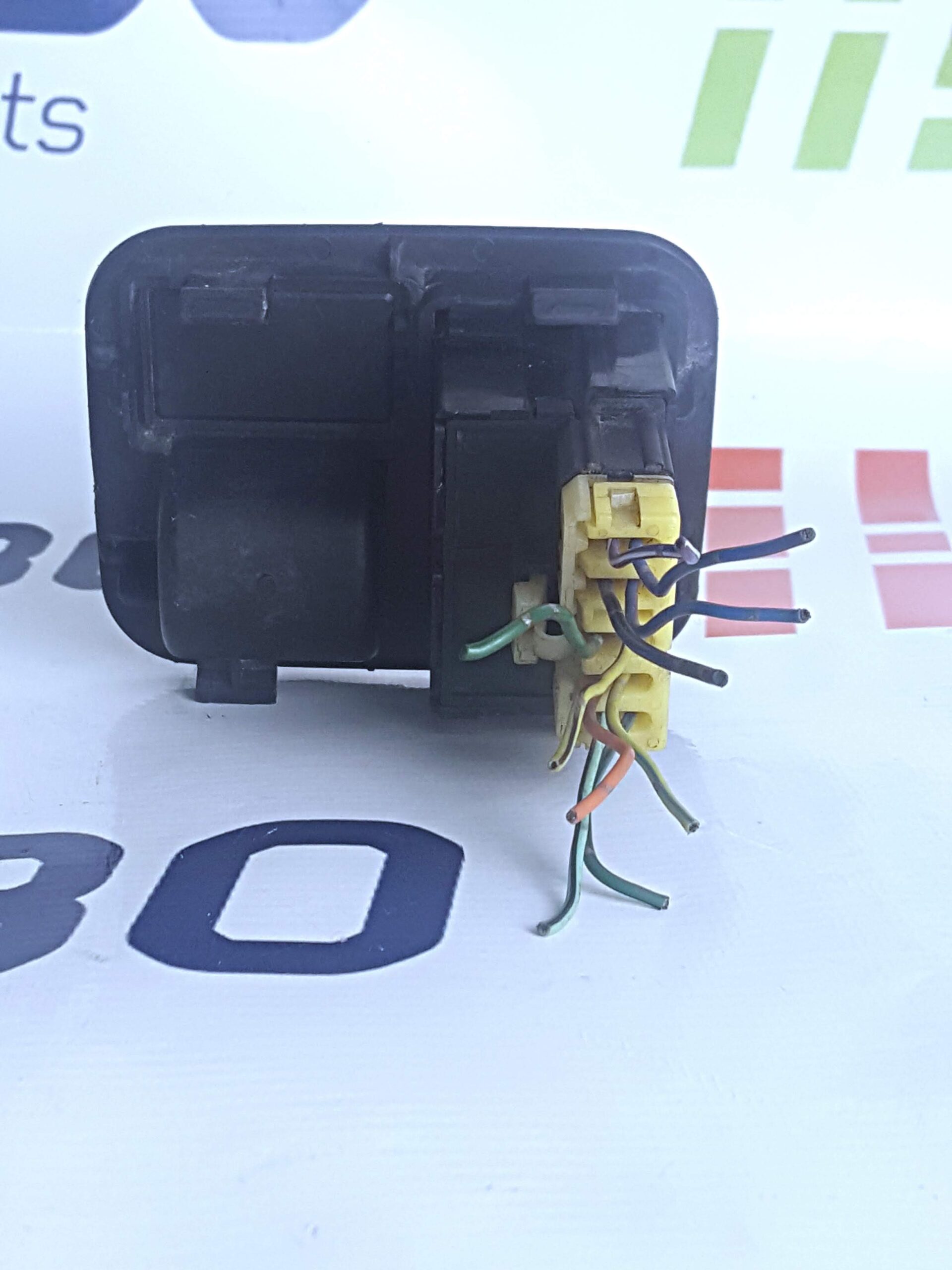 SUNNY B14 DOOR MIRROR CONTROL SWITCH