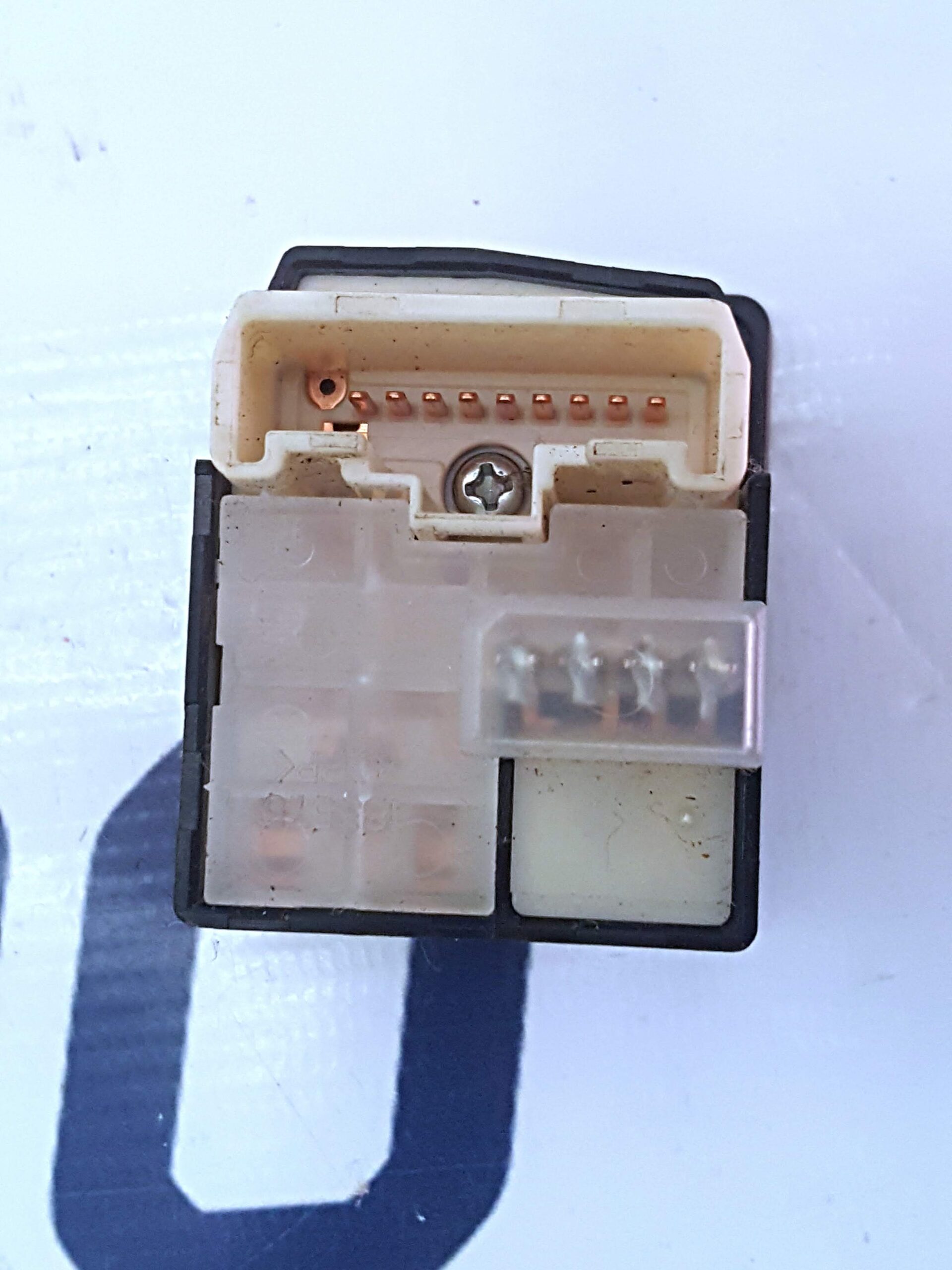 07-13 COROLLA DOOR MIRROR CONTROL SWITCH 84870-28020