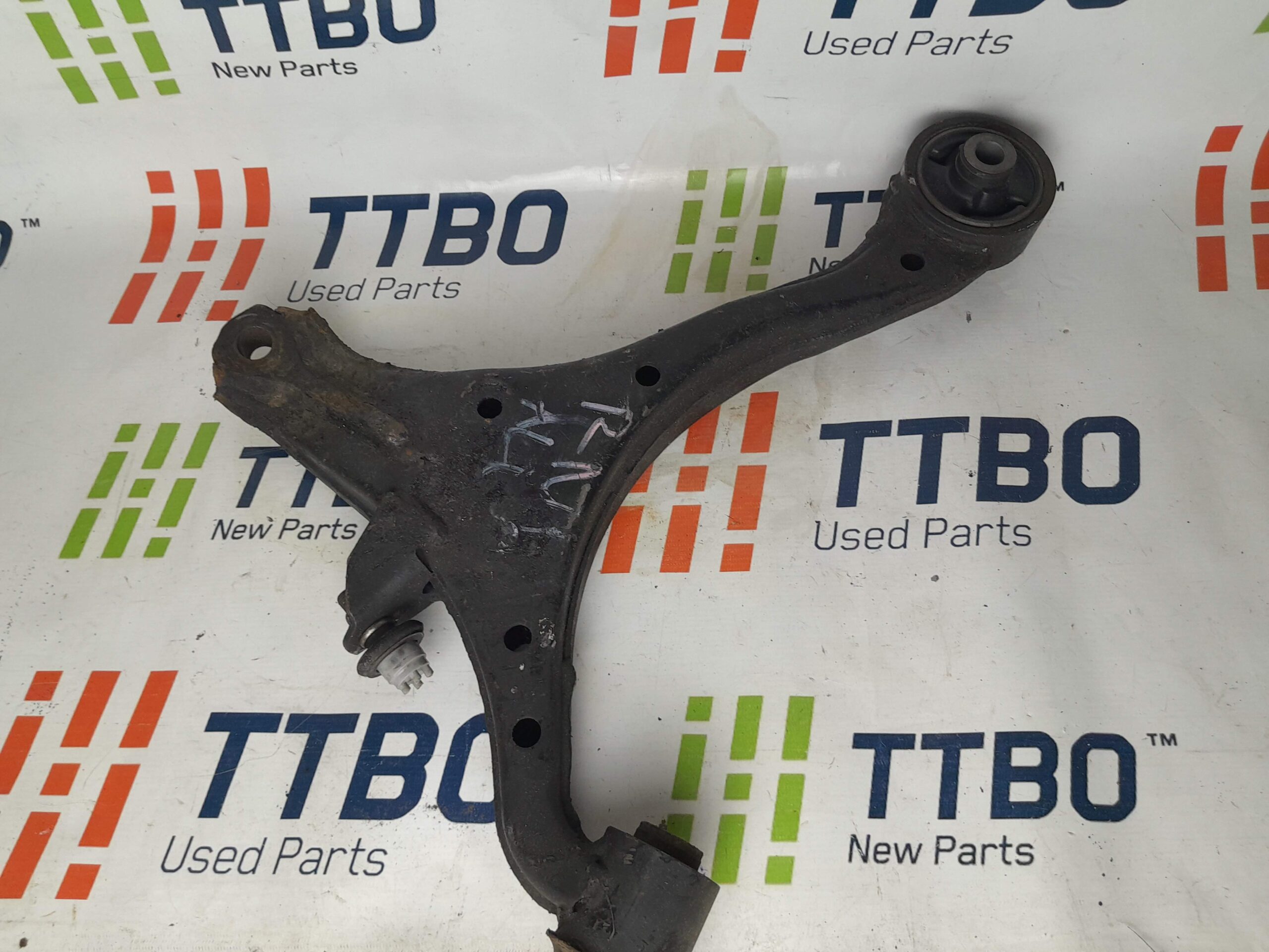 Front Left Lower Control Arm – HONDA STREAM 2001 – 2005 LA-RN4
